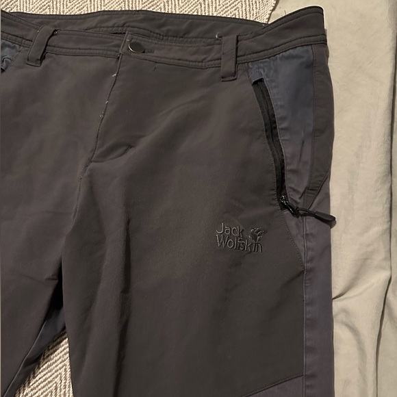 Men’s Jack Wolfskin Pants. Men’s 32/31. Medium - Picture 1 of 5